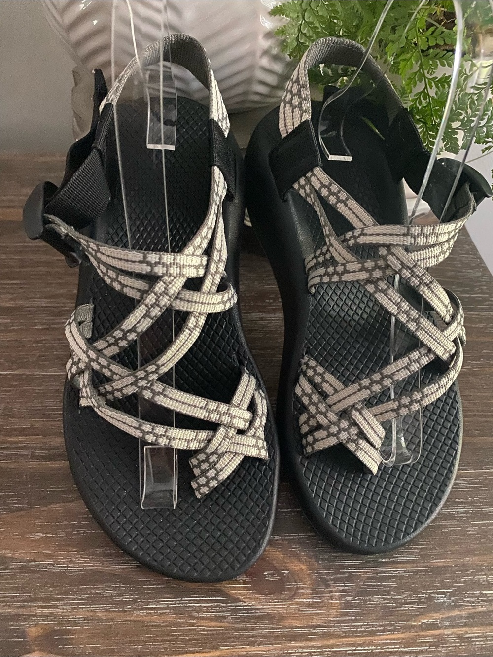 Chaco | Strappy ZX/2 Outdoor Hiking Kayaking Walking Sandals Shoes 7 Black Cream - Picture 2 of 10